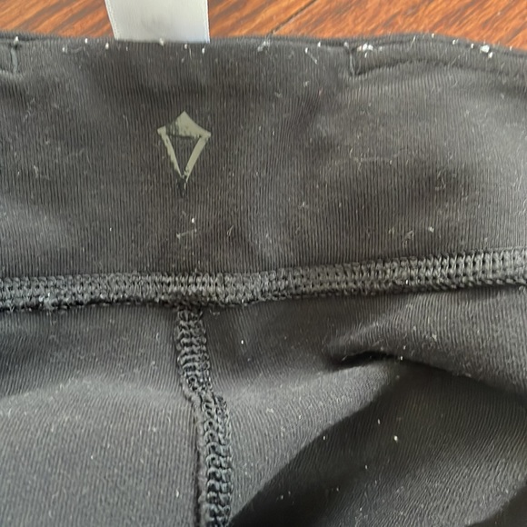 Ivivva black leggings size 12 - Picture 2 of 3